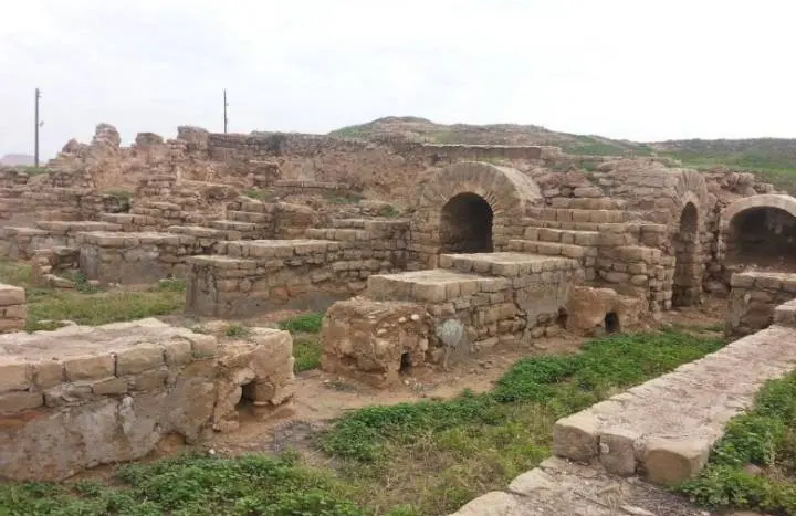 قلعه لادیز