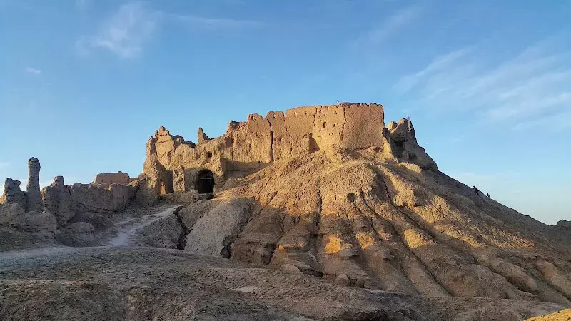 قلعه بمپور