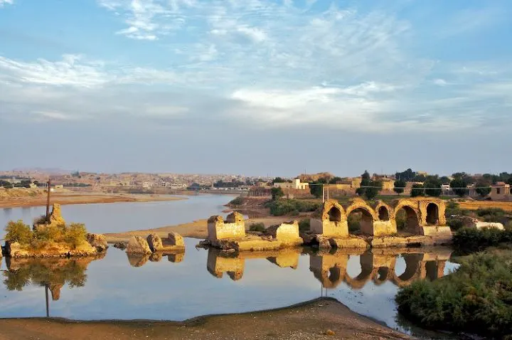 پل بند شادروان