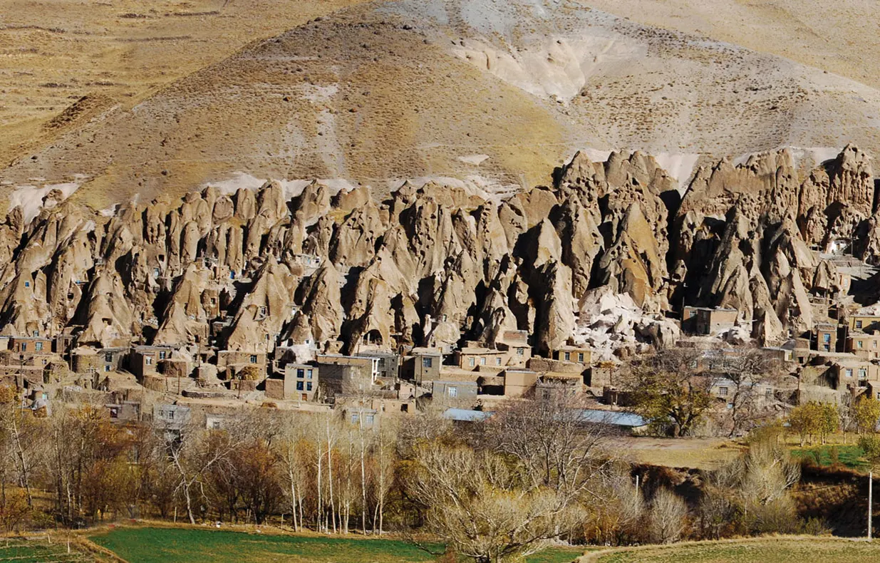 روستای کندوان؛ زندگی در دل سنگ