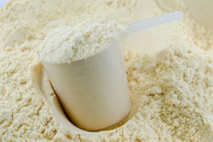 پروتئین کازئین؛ مکملی برای تغذیه عضلات در طول شب